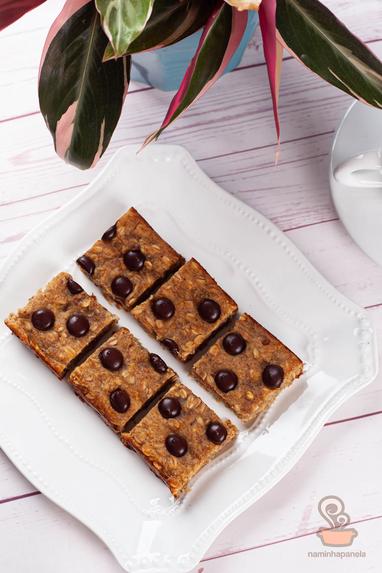 Tenha um café da manhã delicioso com este bolo de banana com aveia