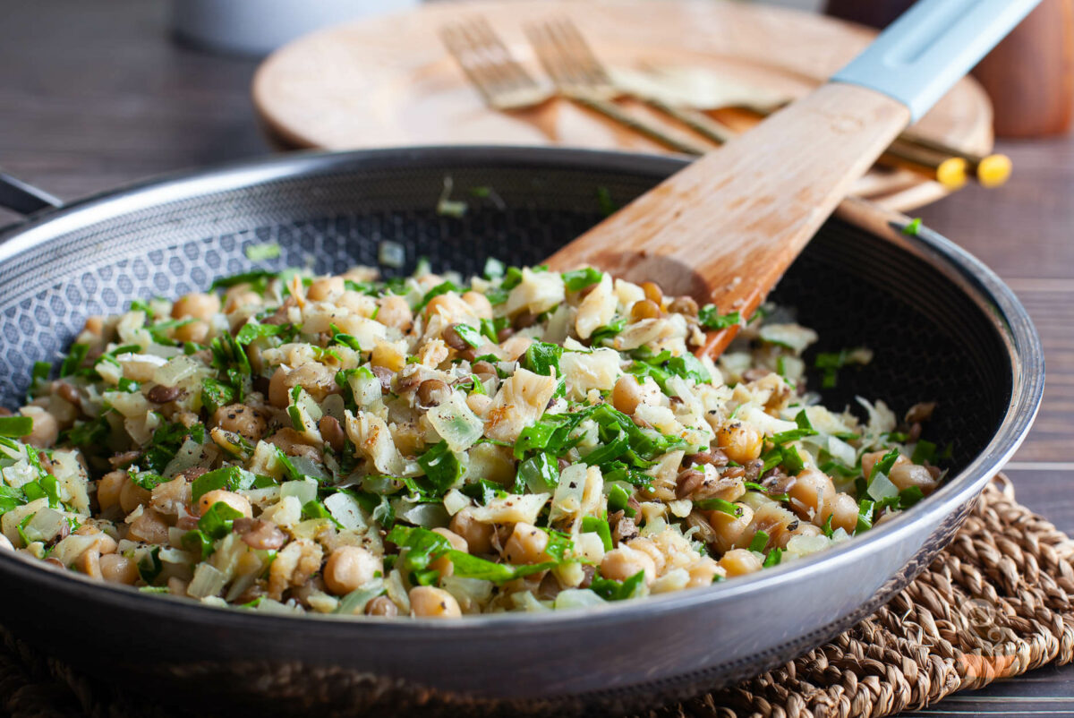 Salada de bacalhau com grãos - Quero Comida de Verdade