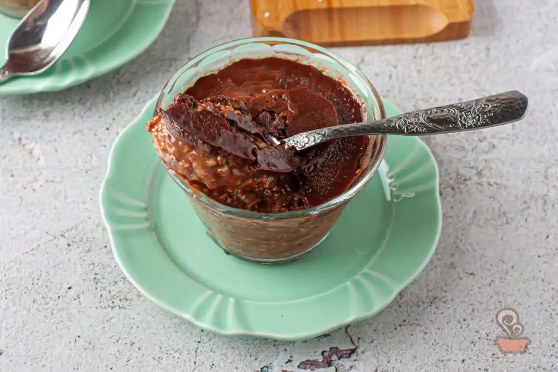 Overnight oats de chocolate - Quero Comida de Verdade - Receita Saudável