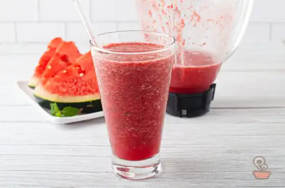 Suco de melancia com morango