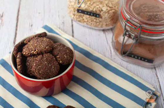 Biscoito de cacau e amêndoas